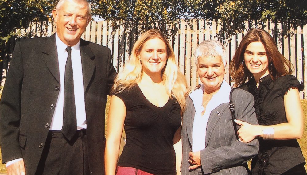 Gordon, Kim, Jean and Jo Leadbeater, 2008 Courtesy of Jo Cox’s family Jo and her family are pictured here at her paternal Grandad Arthur’s funeral in Heckmondwike